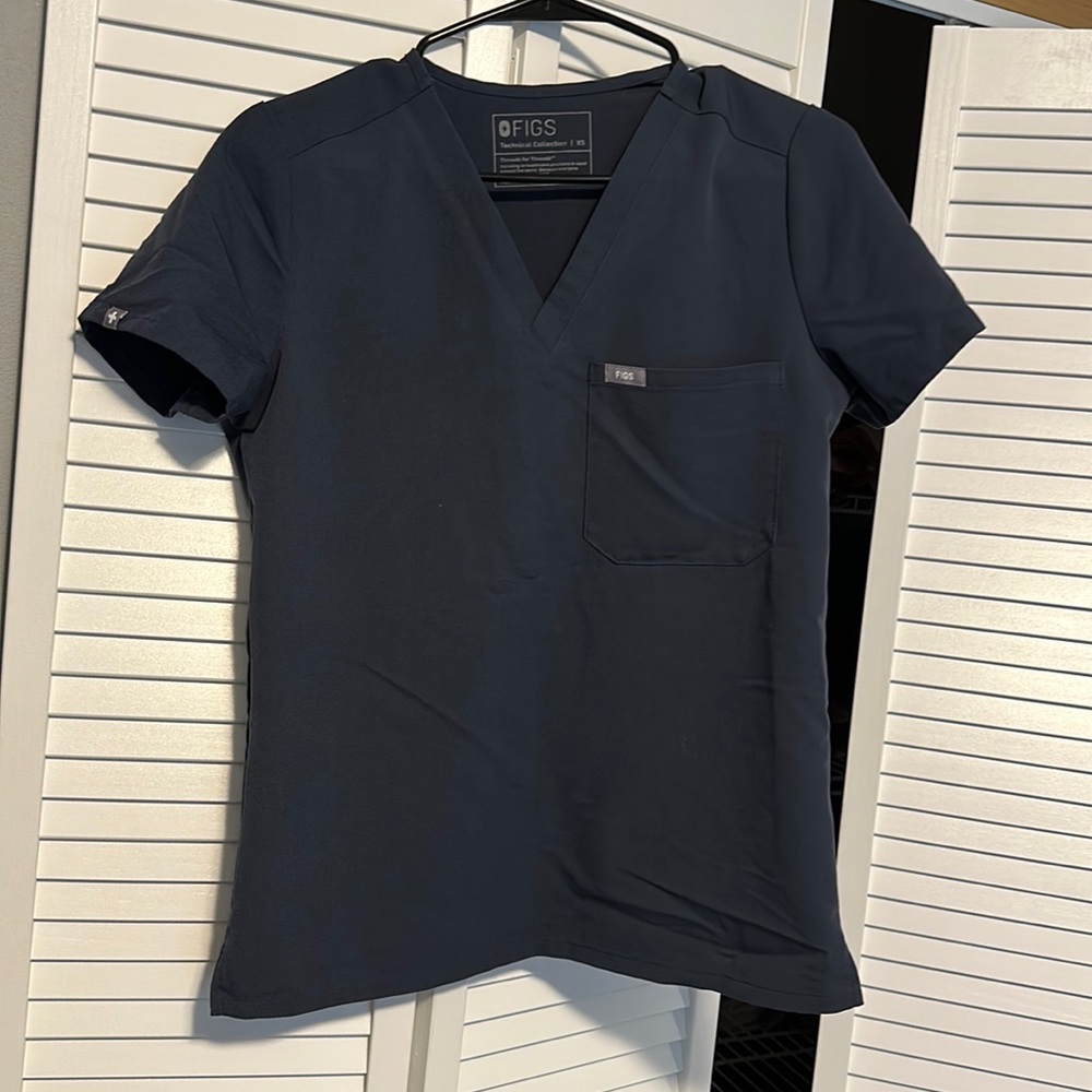 Dark harbor Catarina One-Pocket Scrub Top